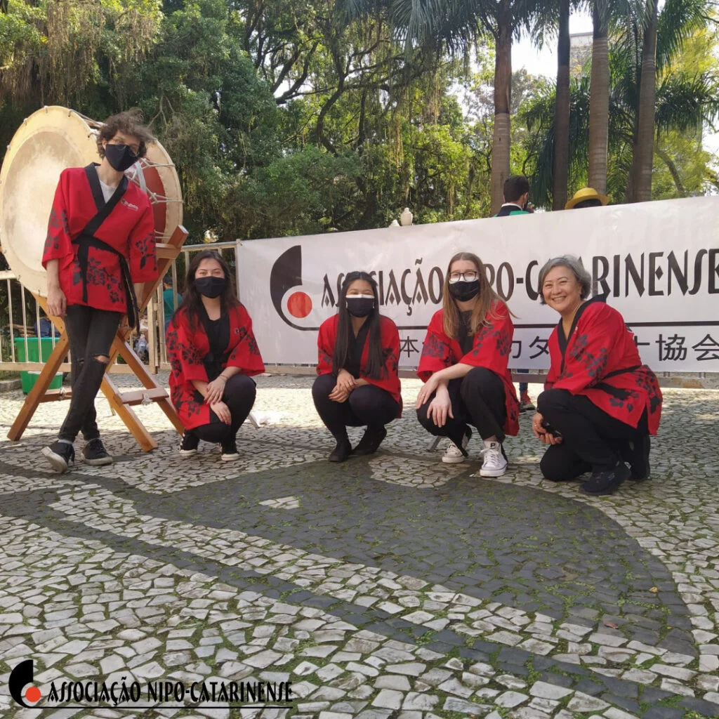 Grupo Ikiru Yorokobi de dança bon odori